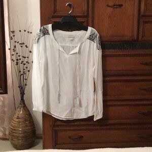 New XL ladies Ruffhewn top.